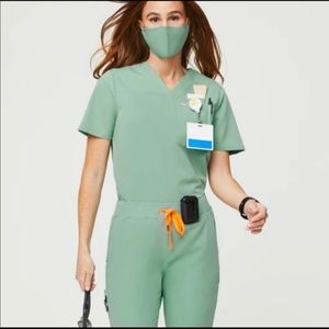 FIGS **Limited Edition** Jade Scrub Set XXL